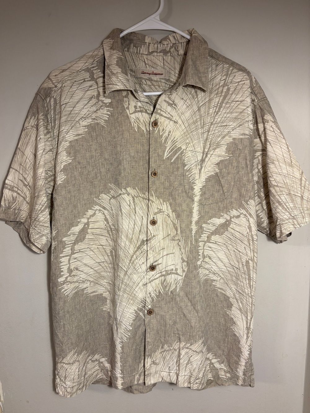 Tommy Bahama 100% Silk Hawaiian Shirt – Men’s Large